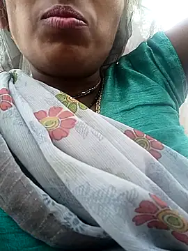Snapshot of Arini_Arora chatting on February 27, 5:34 am Arini Arora online show from February 27, 5:34 am
