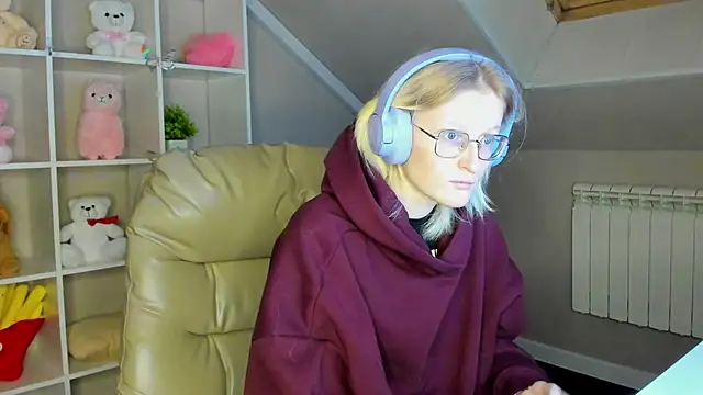 ElizabethHarpper online show from December 22, 12:51 am