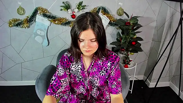 Snapshot of CharlotteMitchell chatting on December 31, 1:26 am CharlotteMitchell online show from December 31, 1:26 am