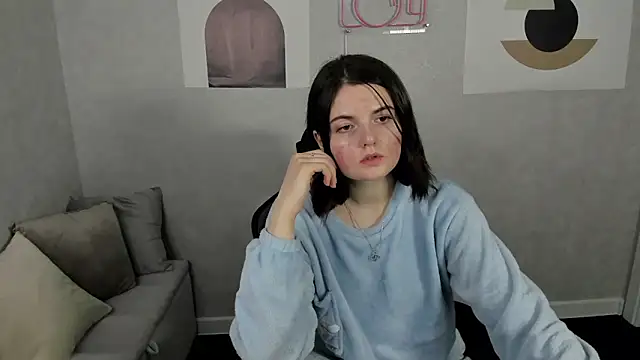 Snapshot of CharlotteMitchell chatting on January 15, 7:59 am CharlotteMitchell online show from January 15, 7:59 am