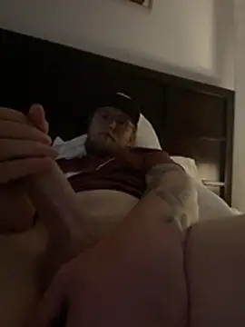 Snapshot of tcadle1824 chatting on March 25, 3:23 am tcadle1824 online show from March 25, 3:23 am