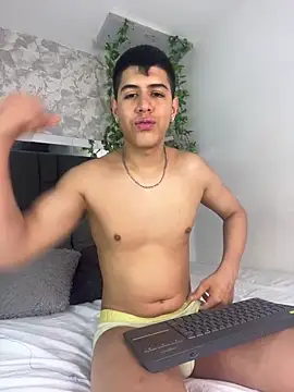 Snapshot of Angel_Khouri chatting on September 15, 3:39 am Angel Khouri online show from September 15, 3:39 am