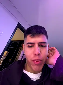 Snapshot of Angel_Khouri chatting on September 19, 4:03 am Angel Khouri online show from September 19, 4:03 am