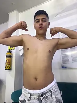 Snapshot of Angel_Khouri chatting on October 3, 3:36 am Angel Khouri online show from October 3, 3:36 am