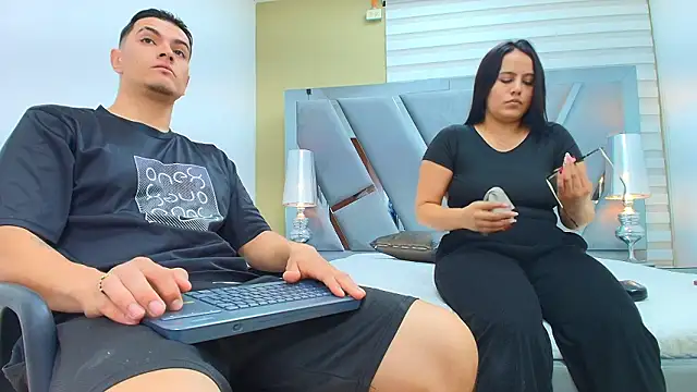 DAVID VICTORIAA online show from March 24, 1:05 pm