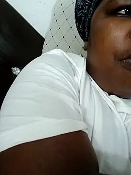 Snapshot of SexyLadyBoosxx chatting on October 8, 5:21 pm SexyLadyBoosxx online show from October 8, 5:21 pm