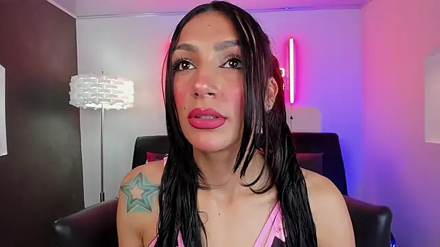 miss   evangeline online show from March 9, 2:04 am