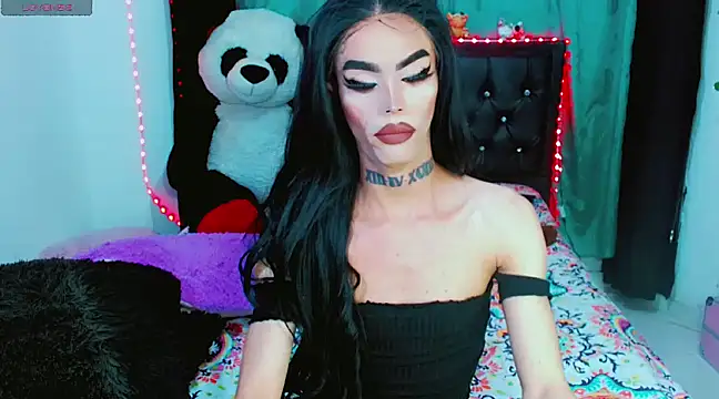 Snapshot of Alextwink chatting on February 19, 2:33 am Alextwink online show from February 19, 2:33 am