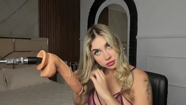 EmiilyHendriixx online show from February 7, 8:53 pm