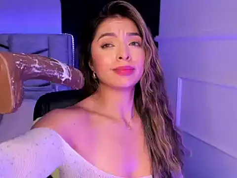 Snapshot of daniiphoeniixx chatting on February 22, 6:39 am daniiphoeniixx online show from February 22, 6:39 am