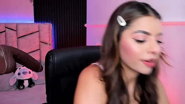 Snapshot of daniiphoeniixx chatting on October 24, 7:32 pm daniiphoeniixx online show from October 24, 7:32 pm