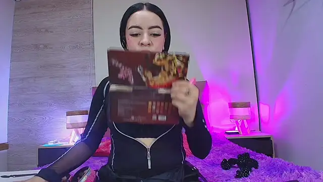 alanna love01 online show from September 12, 2:00 am