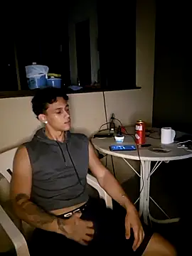 Snapshot of MALIK-PARVATI chatting on October 31, 11:50 pm MALIK-PARVATI online show from October 31, 11:50 pm