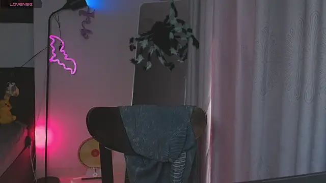 Snapshot of devil_fts chatting on March 16, 6:17 am devil fts online show from March 16, 6:17 am