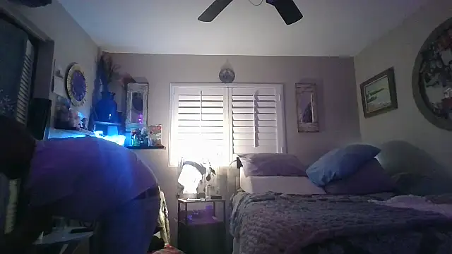 Snapshot of bjay1210 chatting on February 2, 8:13 am bjay1210 online show from February 2, 8:13 am