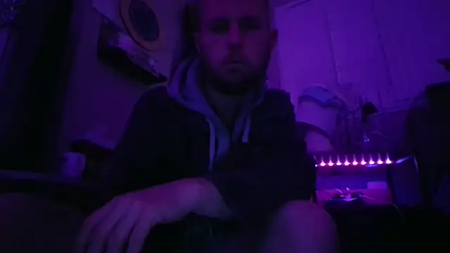 Snapshot of bjay1210 chatting on February 3, 8:08 am bjay1210 online show from February 3, 8:08 am