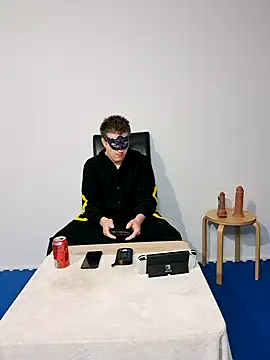 EmberSlave online show from December 28, 11:52 am