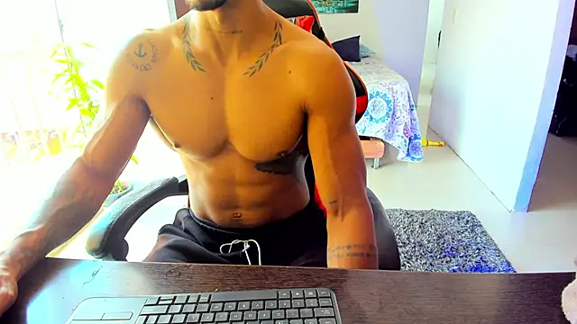 Snapshot of Adam_Valenciia chatting on September 20, 3:57 pm Adam Valenciia online show from September 20, 3:57 pm