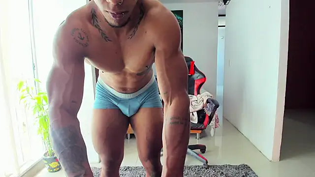 Snapshot of Adam_Valenciia chatting on September 23, 6:22 pm Adam Valenciia online show from September 23, 6:22 pm