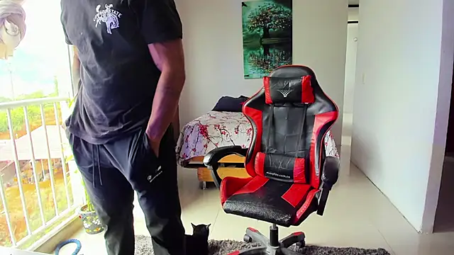 Snapshot of Adam_Valenciia chatting on October 10, 5:01 pm Adam Valenciia online show from October 10, 5:01 pm