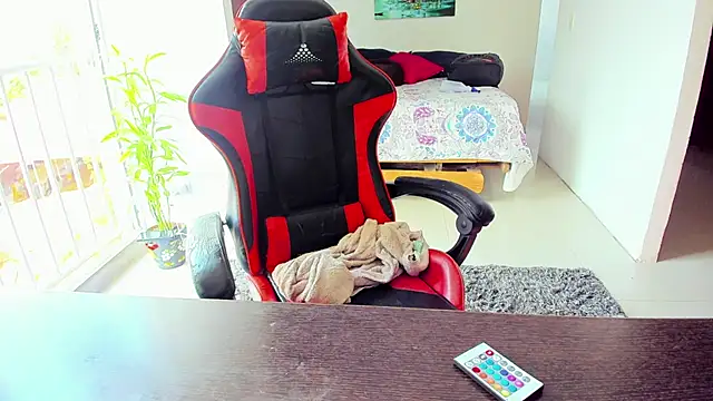 Snapshot of Adam_Valenciia chatting on October 15, 5:13 pm Adam Valenciia online show from October 15, 5:13 pm