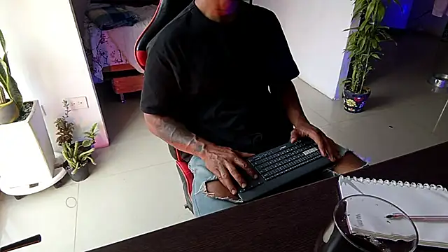 Adam Valenciia online show from February 8, 10:57 pm