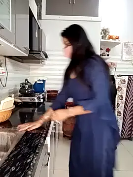 Best-Couple online show from January 17, 8:13 am