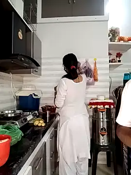 Best-Couple online show from January 31, 5:19 am