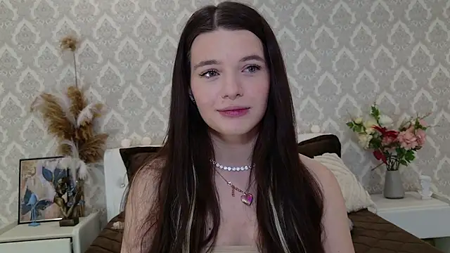 Snapshot of Nellie_Medina chatting on February 24, 1:24 am Nellie Medina online show from February 24, 1:24 am