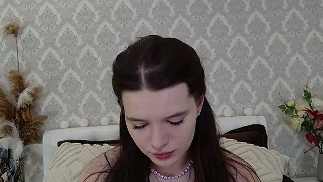Snapshot of Nellie_Medina chatting on February 25, 8:30 pm Nellie Medina online show from February 25, 8:30 pm