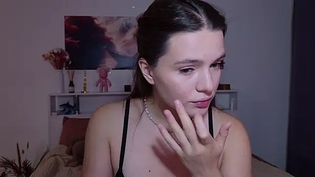 Nellie Medina online show from October 12, 8:52 pm