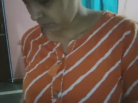 Snapshot of Hot-shanvi chatting on November 7, 2:33 am Hot-shanvi online show from November 7, 2:33 am