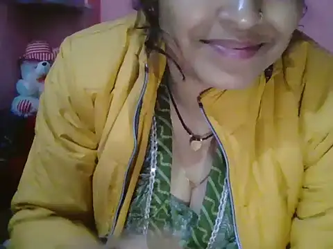 Snapshot of Hot-shanvi chatting on January 14, 8:20 am Hot-shanvi online show from January 14, 8:20 am