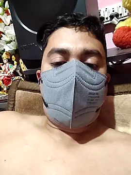 Snapshot of Whitehouse01 chatting on February 9, 6:34 pm Whitehouse01 online show from February 9, 6:34 pm