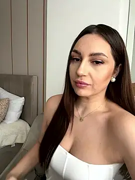 claraxjoyy online show from January 14, 7:47 am