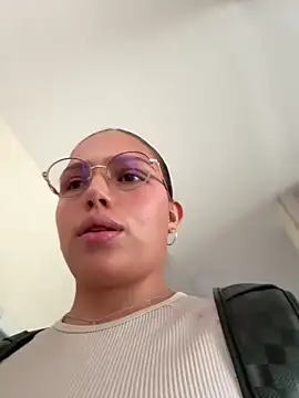 Snapshot of Anaruso chatting on January 2, 4:46 pm Anaruso online show from January 2, 4:46 pm