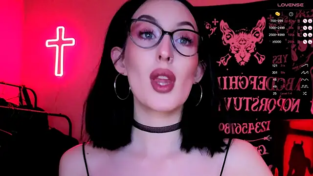 Miss Alice   online show from November 16, 12:49 am