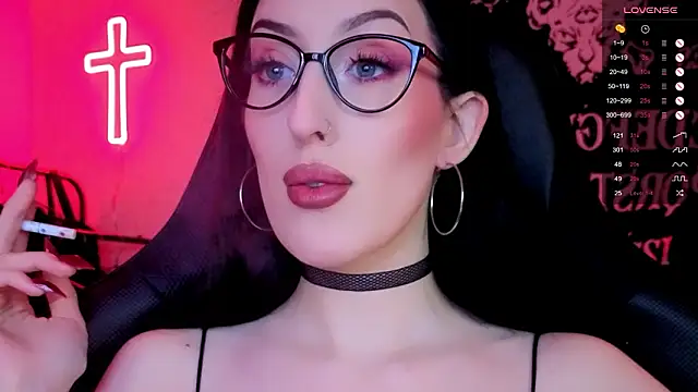 Miss Alice   online show from March 12, 8:59 pm