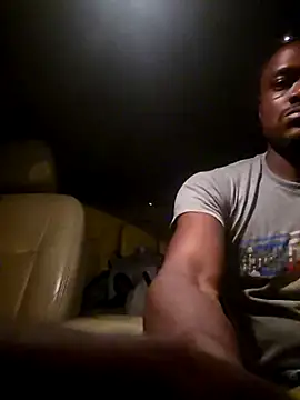 Snapshot of dominatingblacklove chatting on November 15, 8:00 am dominatingblacklove online show from November 15, 8:00 am