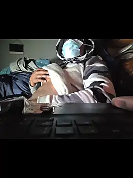 Snapshot of dominatingblacklove chatting on December 18, 8:53 am dominatingblacklove online show from December 18, 8:53 am