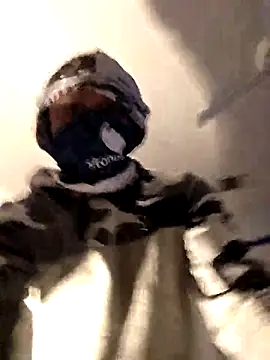 Snapshot of dominatingblacklove chatting on March 18, 9:07 pm dominatingblacklove online show from March 18, 9:07 pm