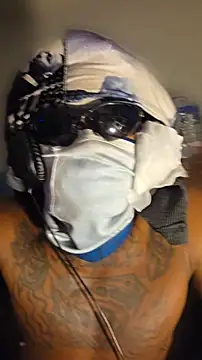 Snapshot of dominatingblacklove chatting on March 29, 4:18 pm dominatingblacklove online show from March 29, 4:18 pm