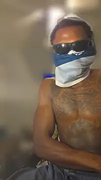 Snapshot of dominatingblacklove chatting on April 1, 10:51 pm dominatingblacklove online show from April 1, 10:51 pm