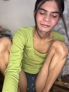 Snapshot of Enna_Zarza_ chatting on April 3, 6:11 am Enna Zarza online show from April 3, 6:11 am