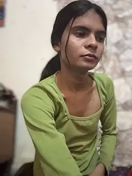 Snapshot of Enna_Zarza_ chatting on June 26, 6:18 am Enna Zarza online show from June 26, 6:18 am