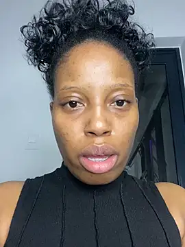 Snapshot of Thando04 chatting on September 19, 11:16 pm Thando04 online show from September 19, 11:16 pm