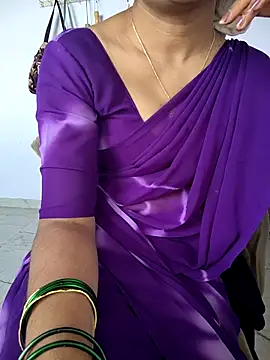 lovelygirl4567 online show from December 22, 5:48 am