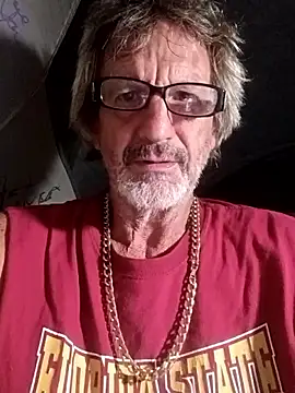 Snapshot of Cloudin_around chatting on November 20, 11:21 am Cloudin around online show from November 20, 11:21 am