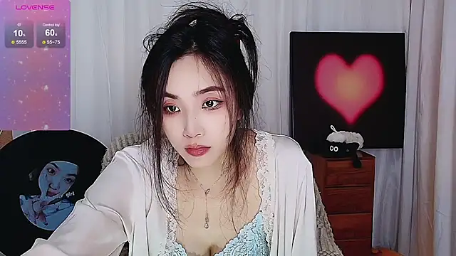 Snapshot of xiaotiantian-76 chatting on October 15, 4:34 am xiaotiantian-76 online show from October 15, 4:34 am