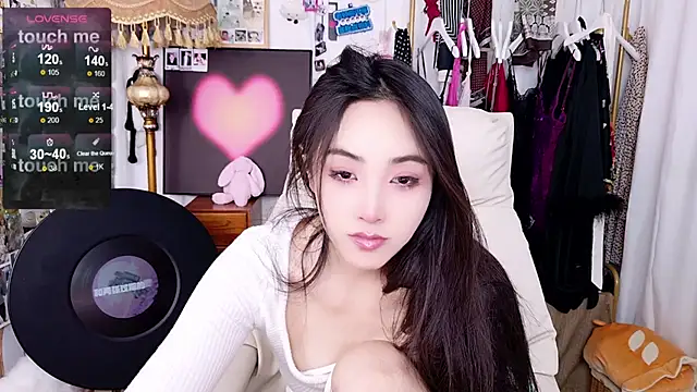 Snapshot of xiaotiantian-76 chatting on January 7, 3:09 am xiaotiantian-76 online show from January 7, 3:09 am